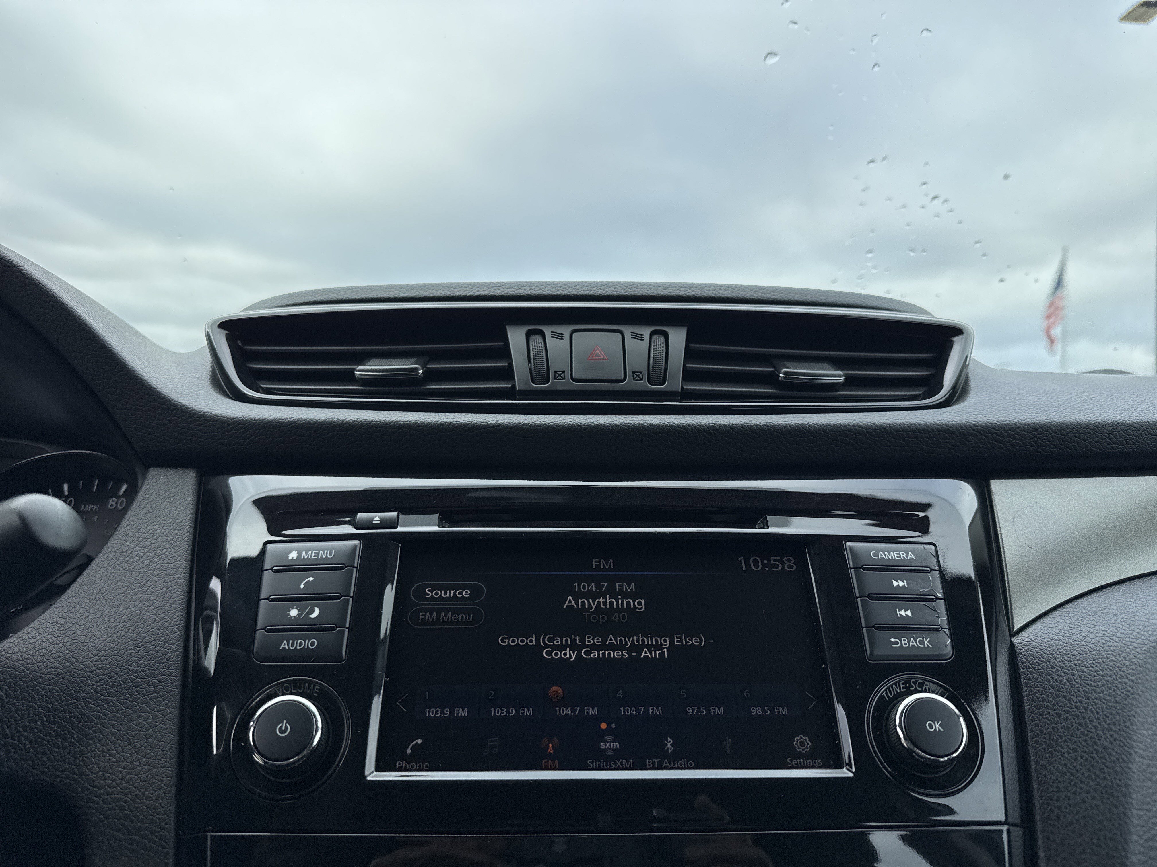 Used 2019 Nissan Rogue Sport S image 22