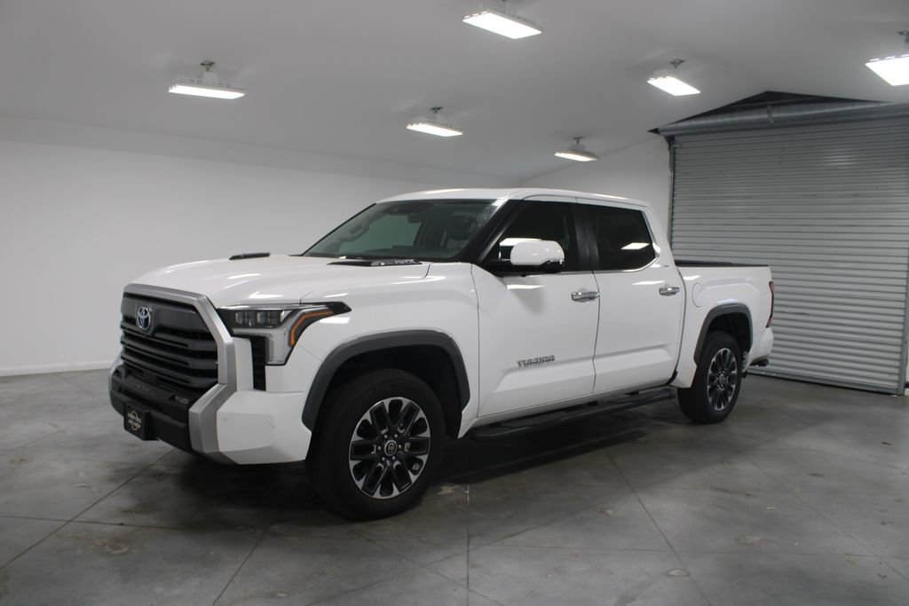 Used 2024 Toyota Tundra Limited AWD/4WD image 4