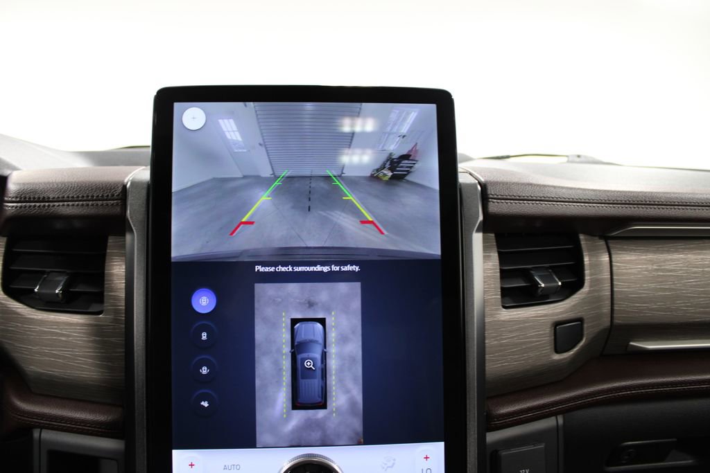 Used 2024 Ford Expedition Limited image 51