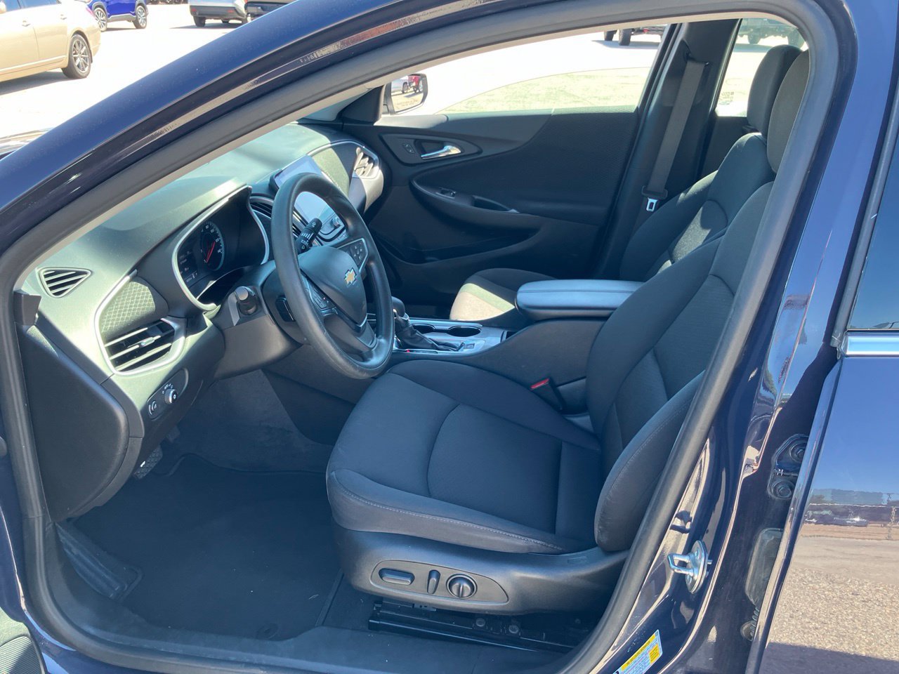 Used 2025 Chevrolet Malibu LT FWD image 7