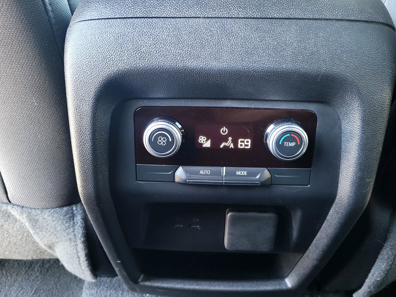 Used 2025 GMC Acadia Elevation FWD image 13