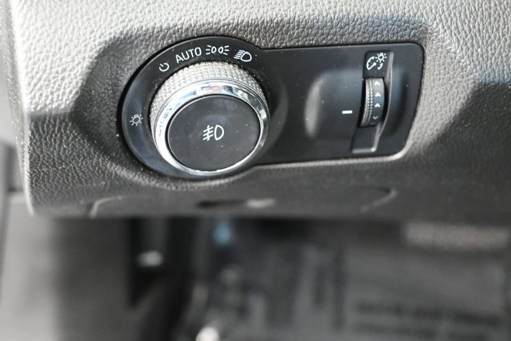 Used 2013 Chevrolet Cruze LTZ FWD image 24