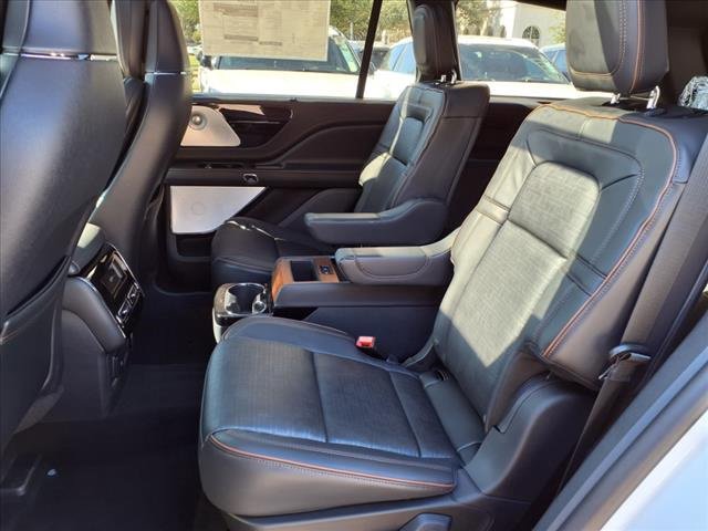 New 2025 Lincoln Aviator Black Label image 15