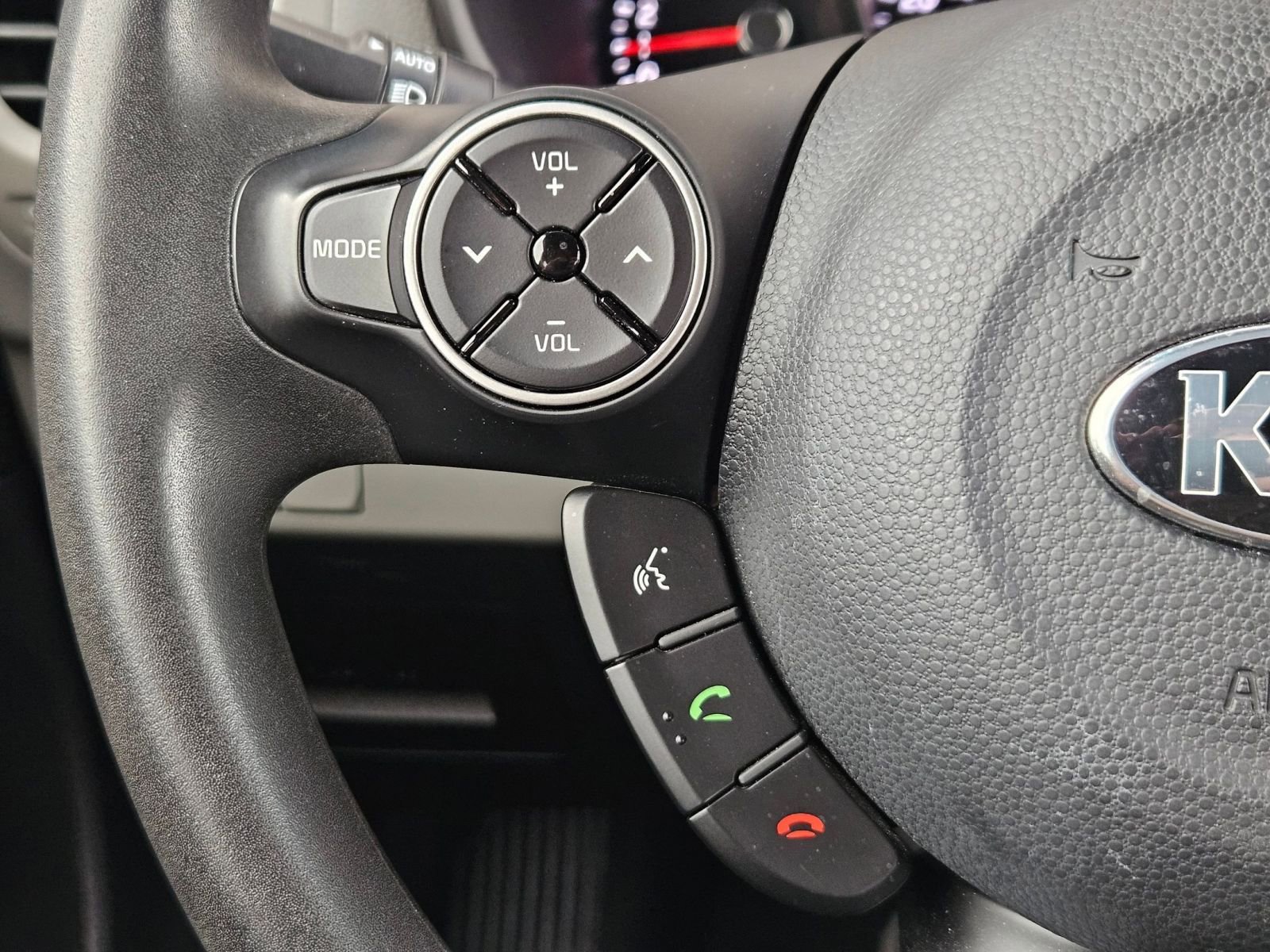Used 2017 Kia Soul + FWD image 12