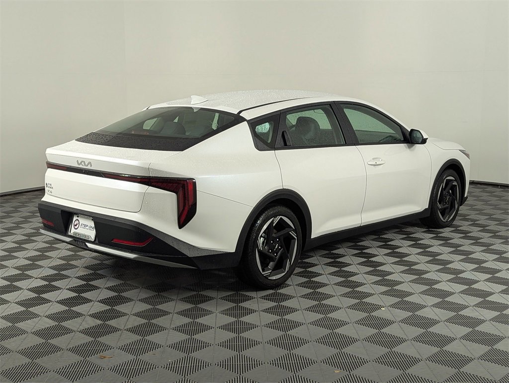 New 2025 Kia K4 EX image 7