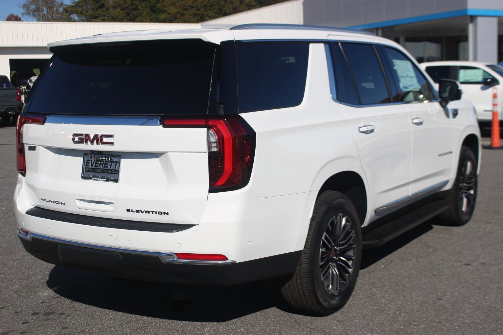 New 2026 GMC Yukon Elevation w/ LPO, Floor Liner Package image 7