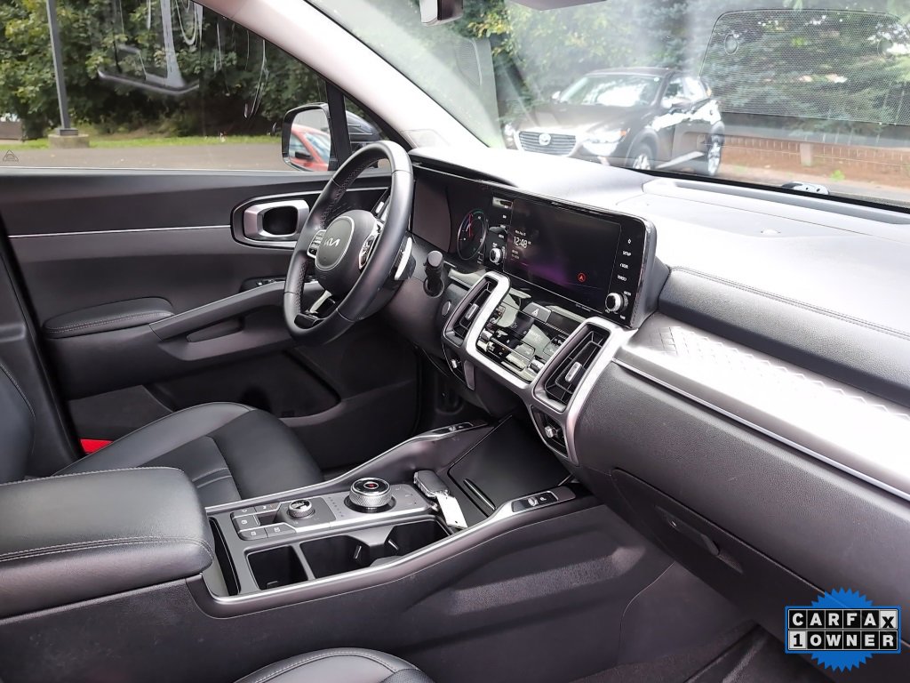 Used 2023 Kia Sorento EX image 60