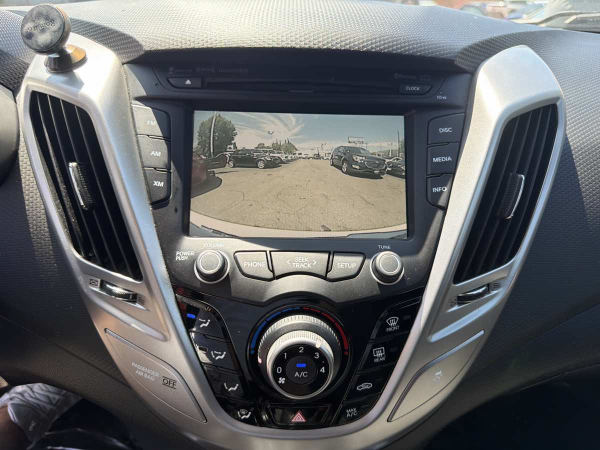 Used 2016 Hyundai Veloster w/ Option Group 02 FWD image 12