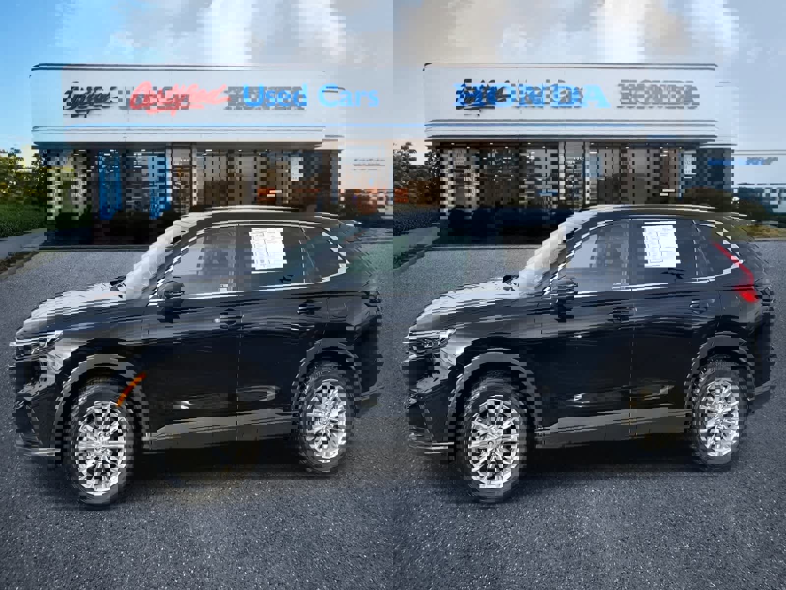 Used 2024 Honda CR-V EX image 2