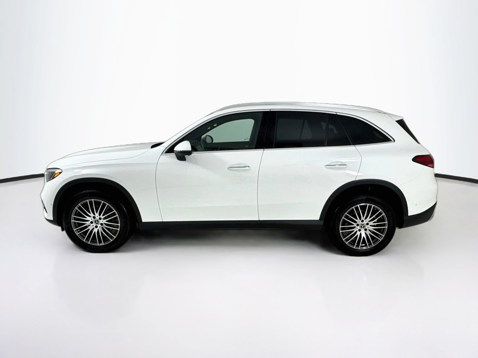 Used 2026 Mercedes-Benz GLC 300 4MATIC image 5