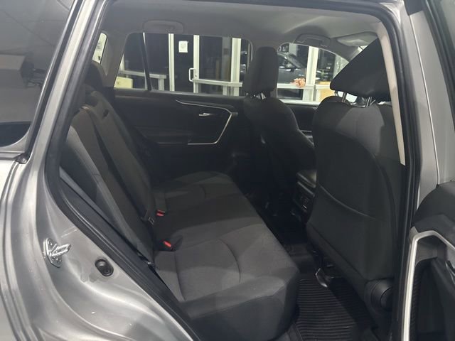 Used 2022 Toyota RAV4 XLE image 30