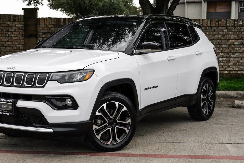 Used 2022 Jeep Compass Limited image 13