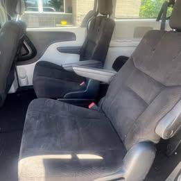 Used 2018 Dodge Grand Caravan SXT FWD image 13