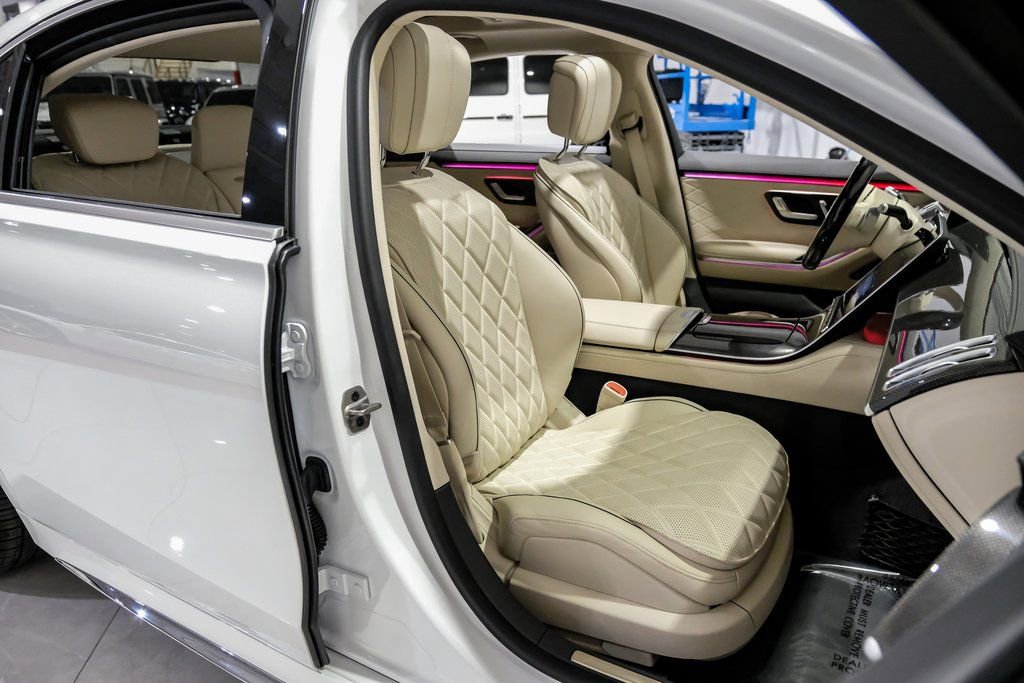Used 2025 Mercedes-Benz S 580 4MATIC Sedan image 29