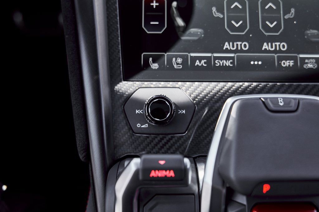 Used 2024 Lamborghini Urus Performante AWD/4WD image 84