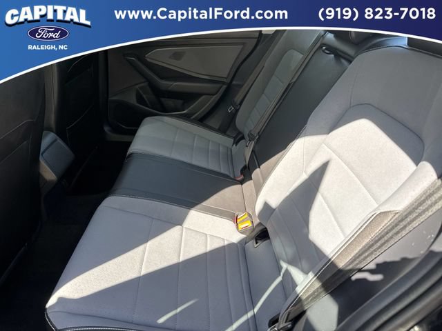Used 2025 Volkswagen Jetta SE FWD image 18