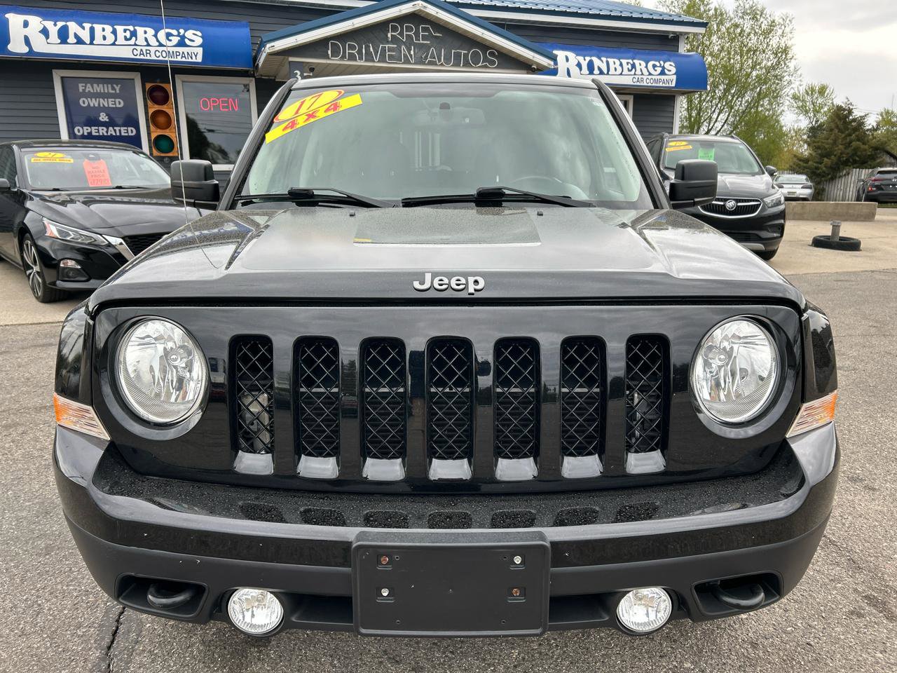 Used 2017 Jeep Patriot Sport w/ Power Value Group AWD/4WD image 6