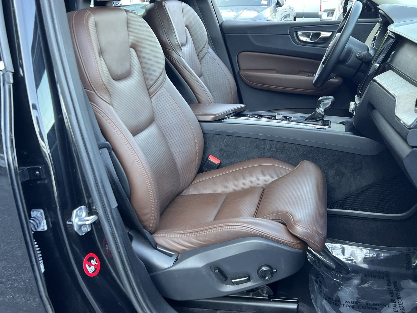 Used 2018 Volvo XC60 T5 Inscription w/ Luxury Seat Package AWD/4WD image 32