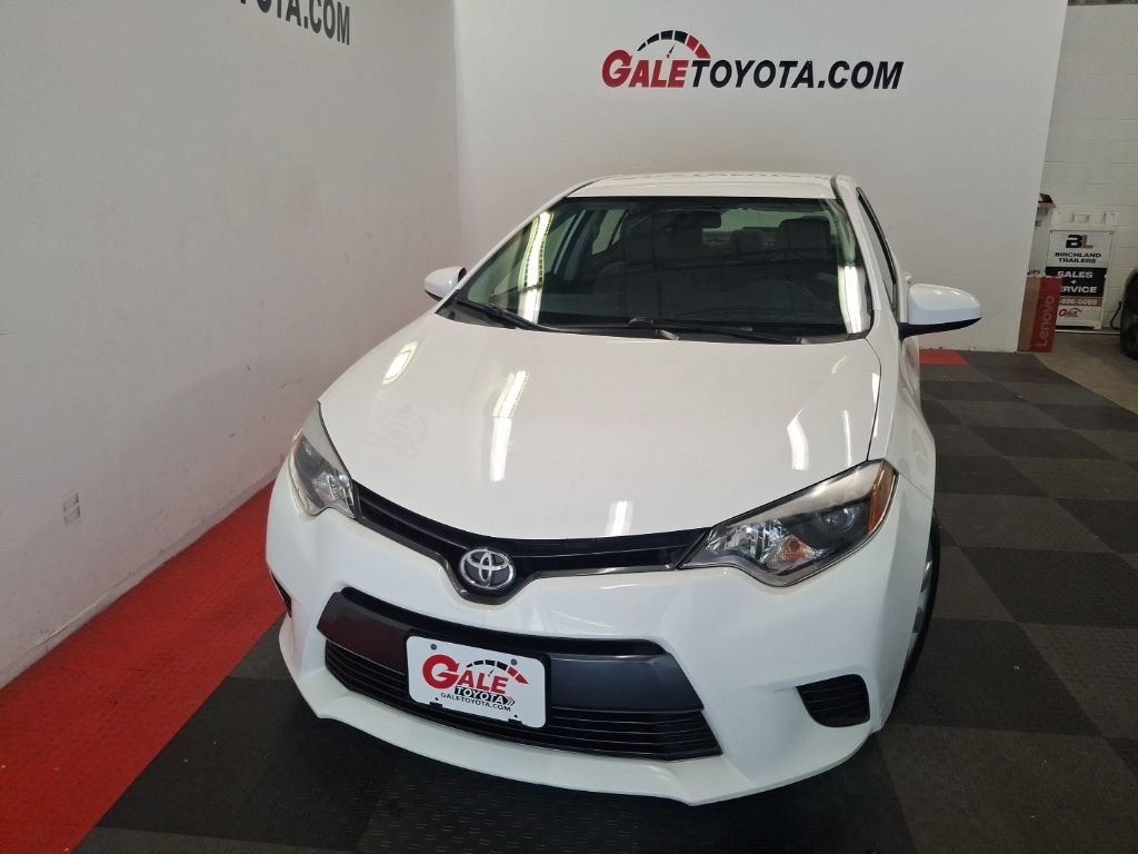 Used 2016 Toyota Corolla LE FWD image 3
