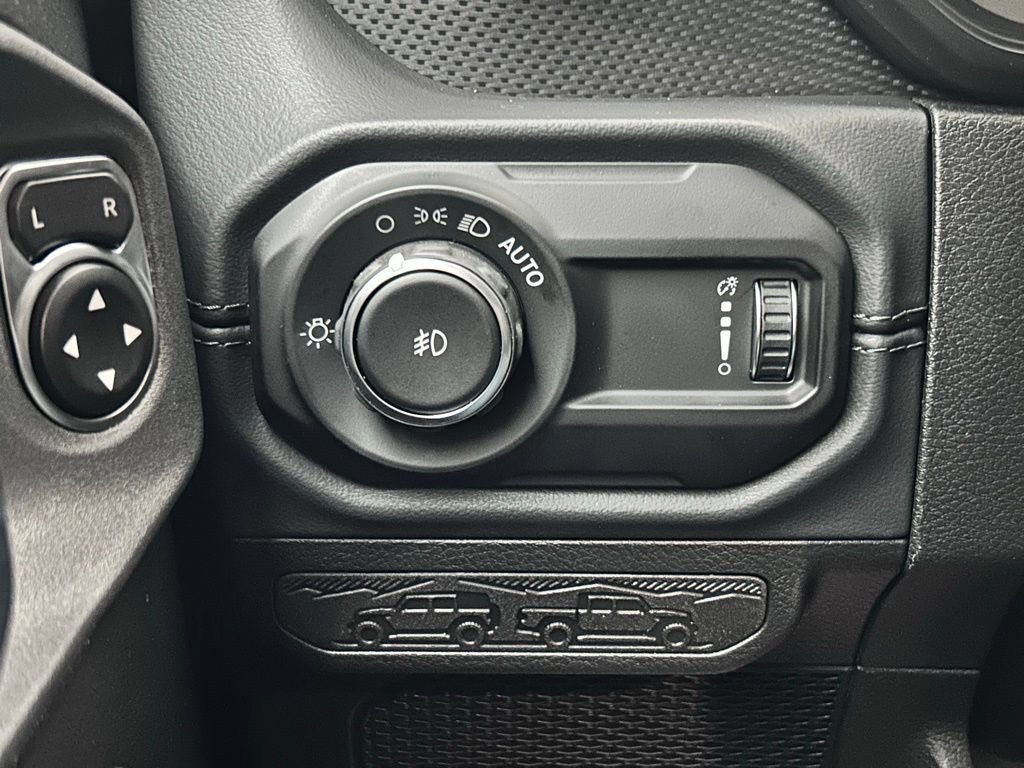 New 2026 Jeep Wrangler Unlimited Rubicon AWD/4WD image 19