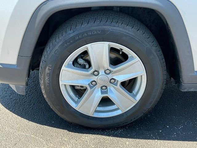 Used 2022 Jeep Compass Latitude FWD image 12
