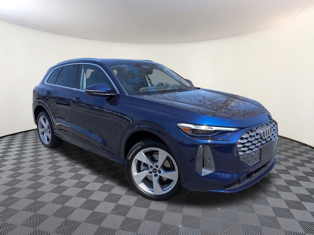 Certified 2025 Audi Q5 Premium Plus w/ Premium Plus