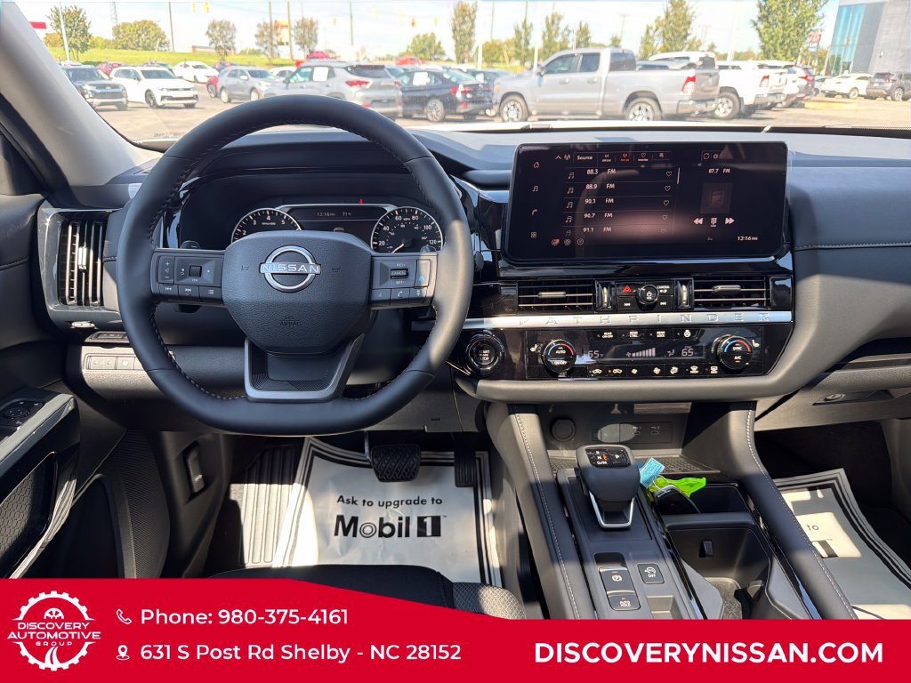 New 2026 Nissan Pathfinder SV w/ SV Premium Package FWD image 34