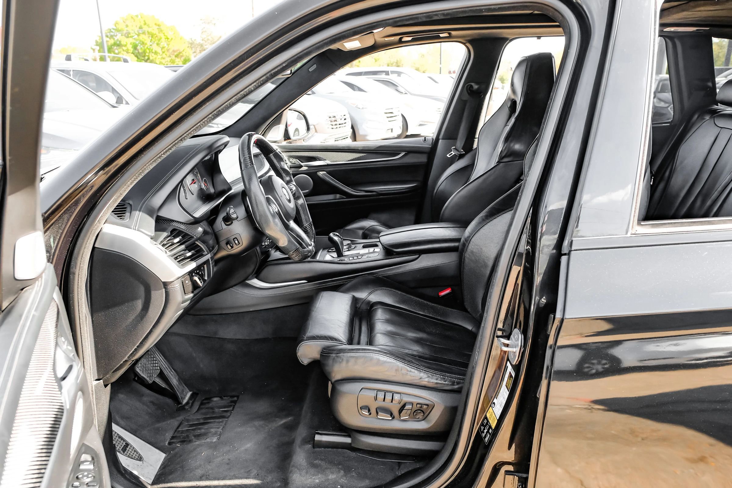 Used 2016 BMW X5 M image 4