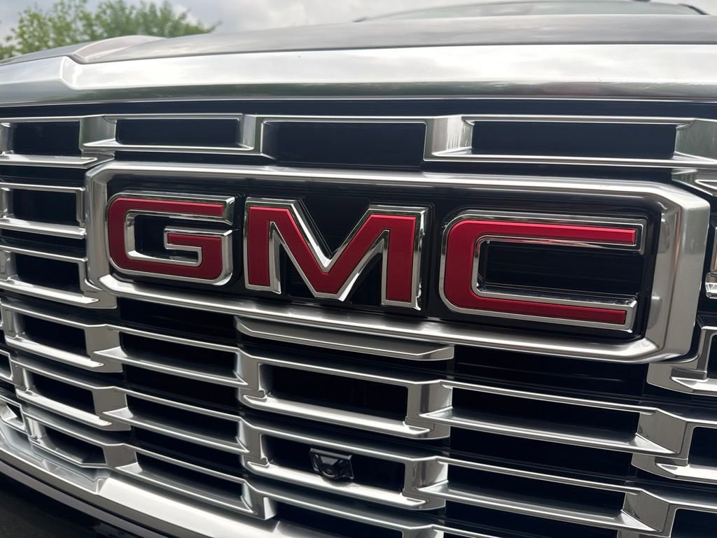 New 2026 GMC Yukon XL Denali w/ Denali Reserve Package AWD/4WD image 70