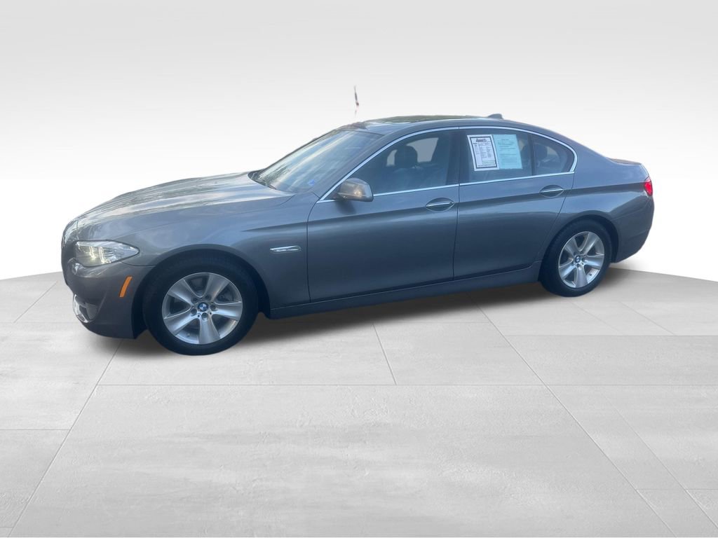Used 2011 BMW 528i Sedan image 4