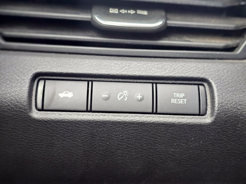 Used 2023 Nissan Altima 2.5 SV AWD/4WD image 28