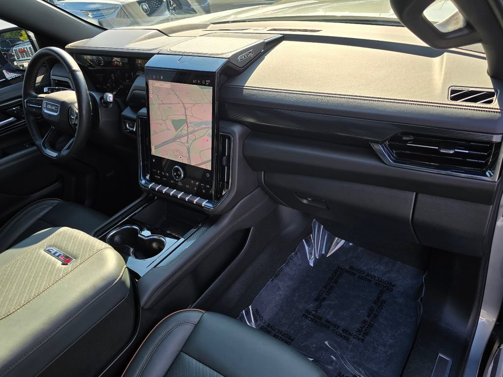 Certified 2025 GMC Yukon AT4 w/ AT4 Premium Package AWD/4WD image 30