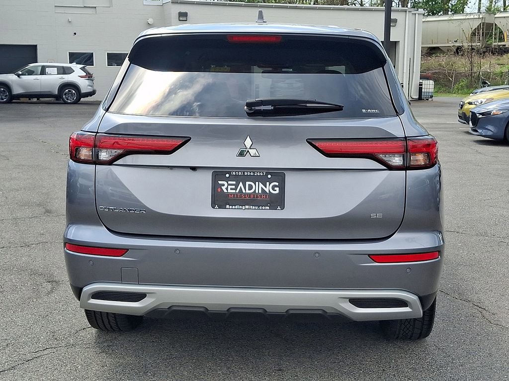 Used 2024 Mitsubishi Outlander SE AWD/4WD image 6