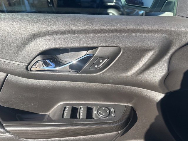 Used 2023 GMC Acadia SLT w/ Elevation Edition image 9