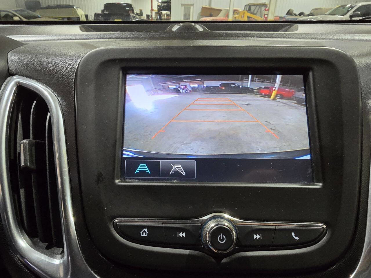Used 2018 Chevrolet Equinox LT image 37