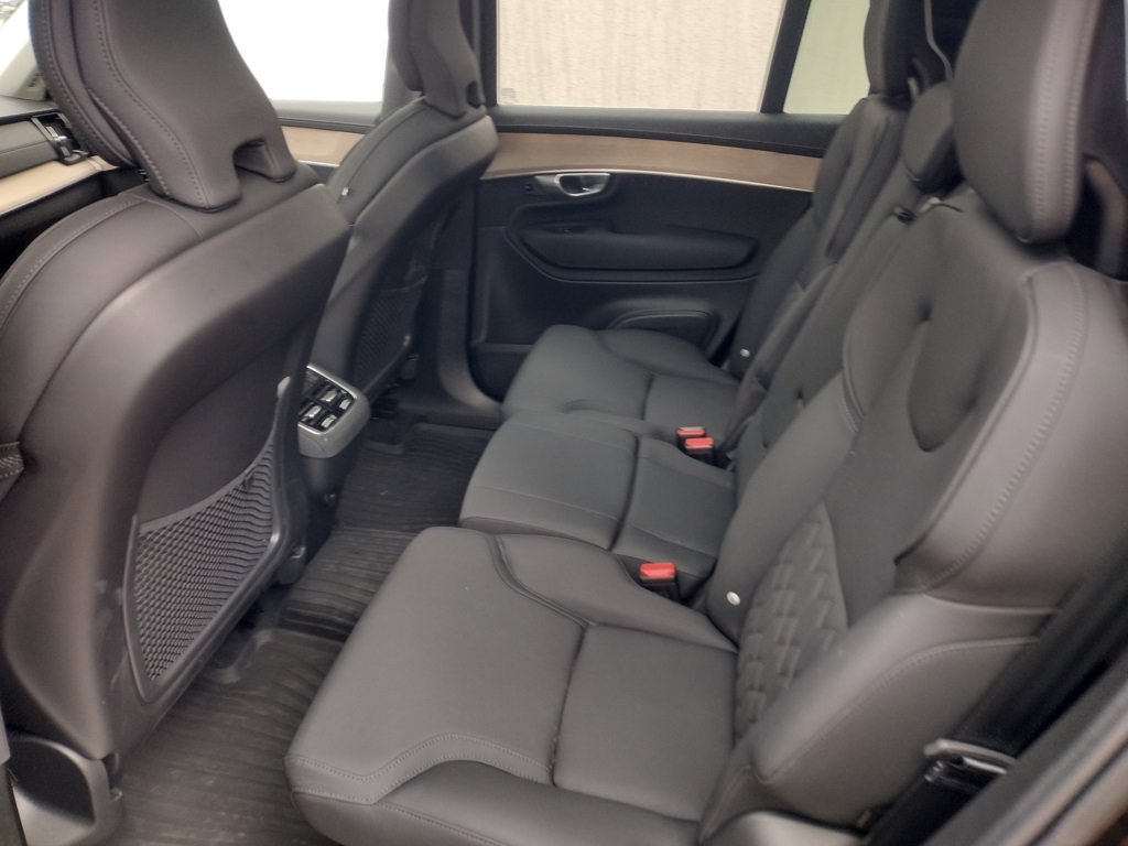 New 2026 Volvo XC90 B6 Plus w/ Protection Package Premier image 13