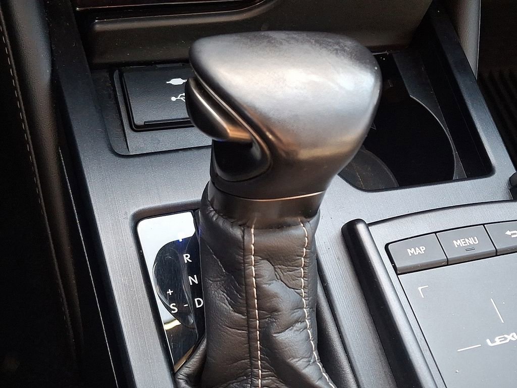 Used 2021 Lexus ES 300h w/ Accessory Package 2 image 16