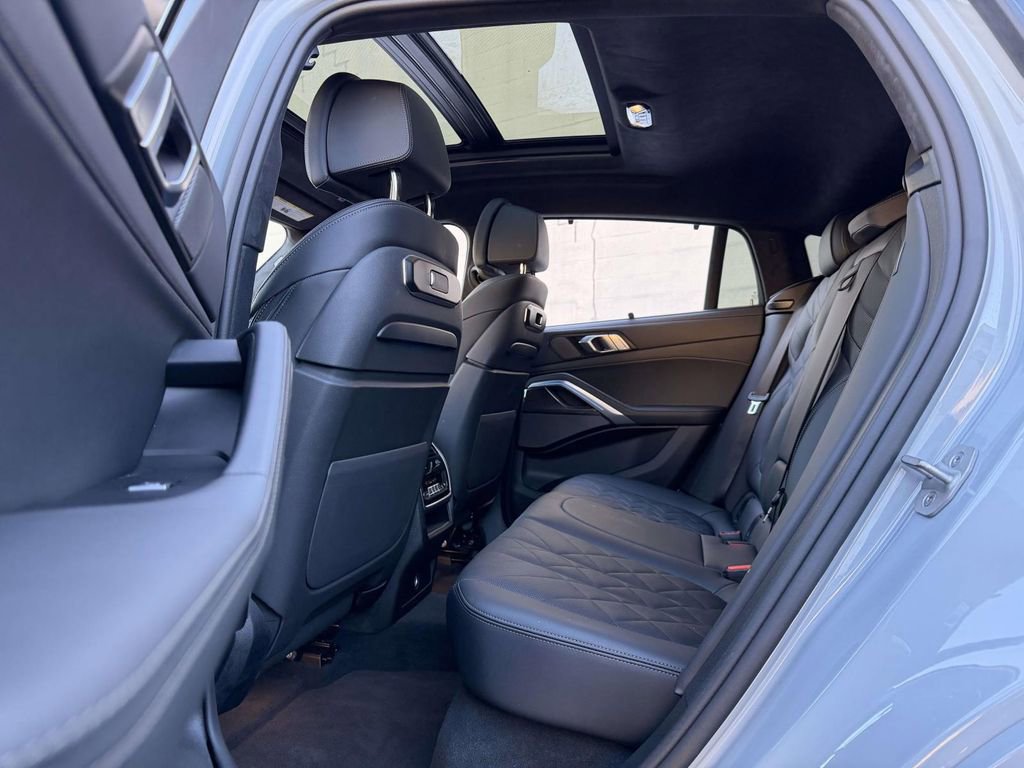 Used 2026 BMW X6 M60i image 23
