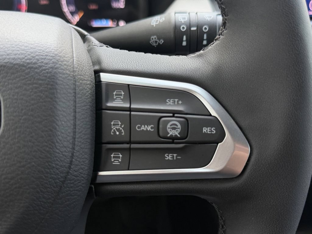 Used 2025 Jeep Compass Limited w/ Elite Group AWD/4WD image 32