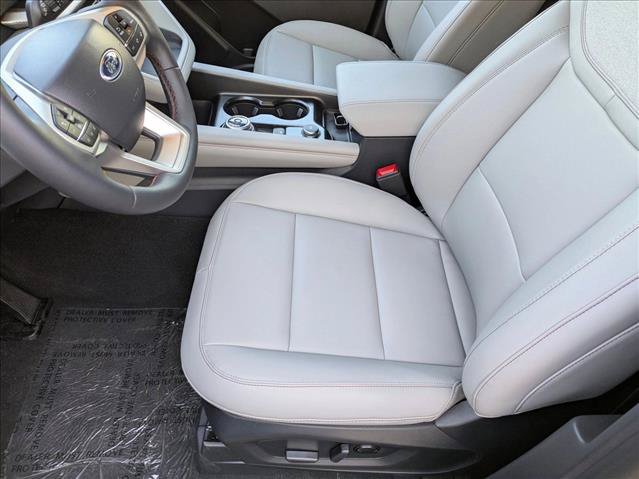 New 2026 Ford Explorer Active w/ Active Comfort Package AWD/4WD image 4