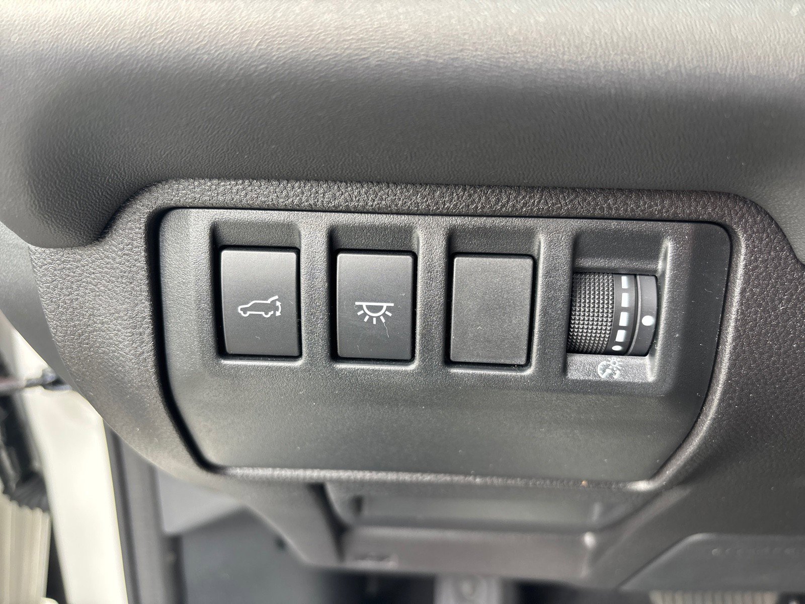 Certified 2025 Subaru Ascent Limited w/ Popular Package #1 image 16