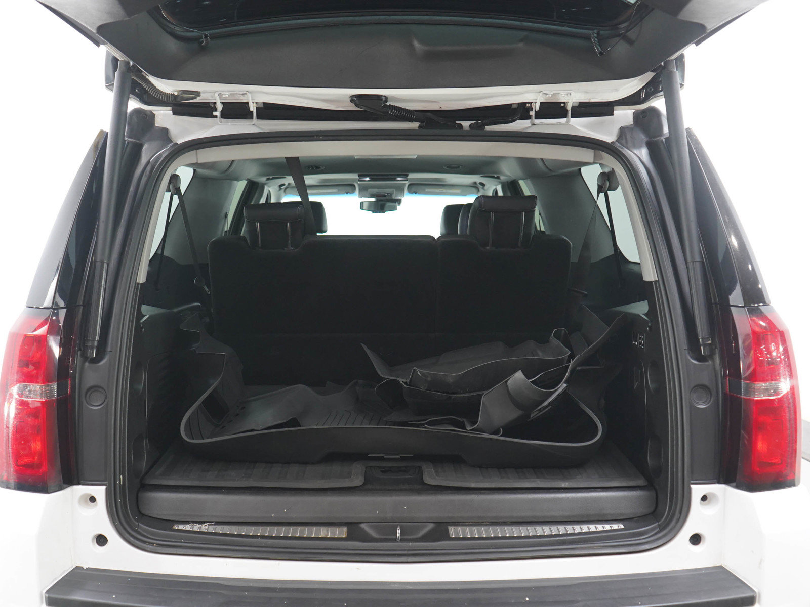 Used 2019 Chevrolet Suburban Premier AWD/4WD image 18