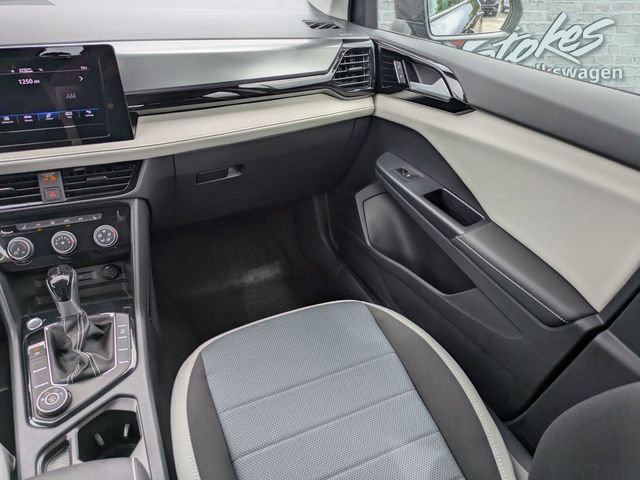 Certified 2025 Volkswagen Taos S AWD/4WD image 17