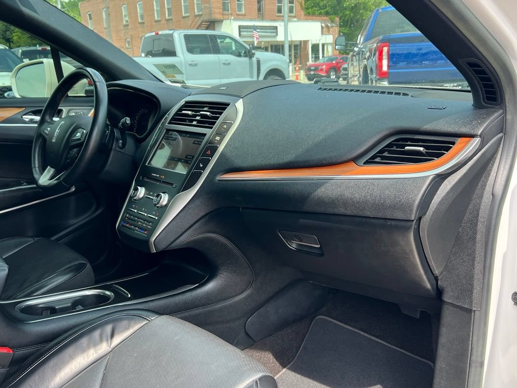 Used 2019 Lincoln MKC Reserve w/ MKC Technology Package FWD image 21