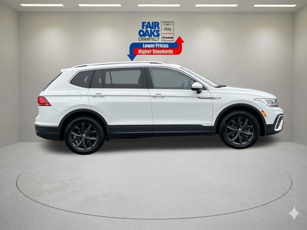 Used 2024 Volkswagen Tiguan SE FWD image 4