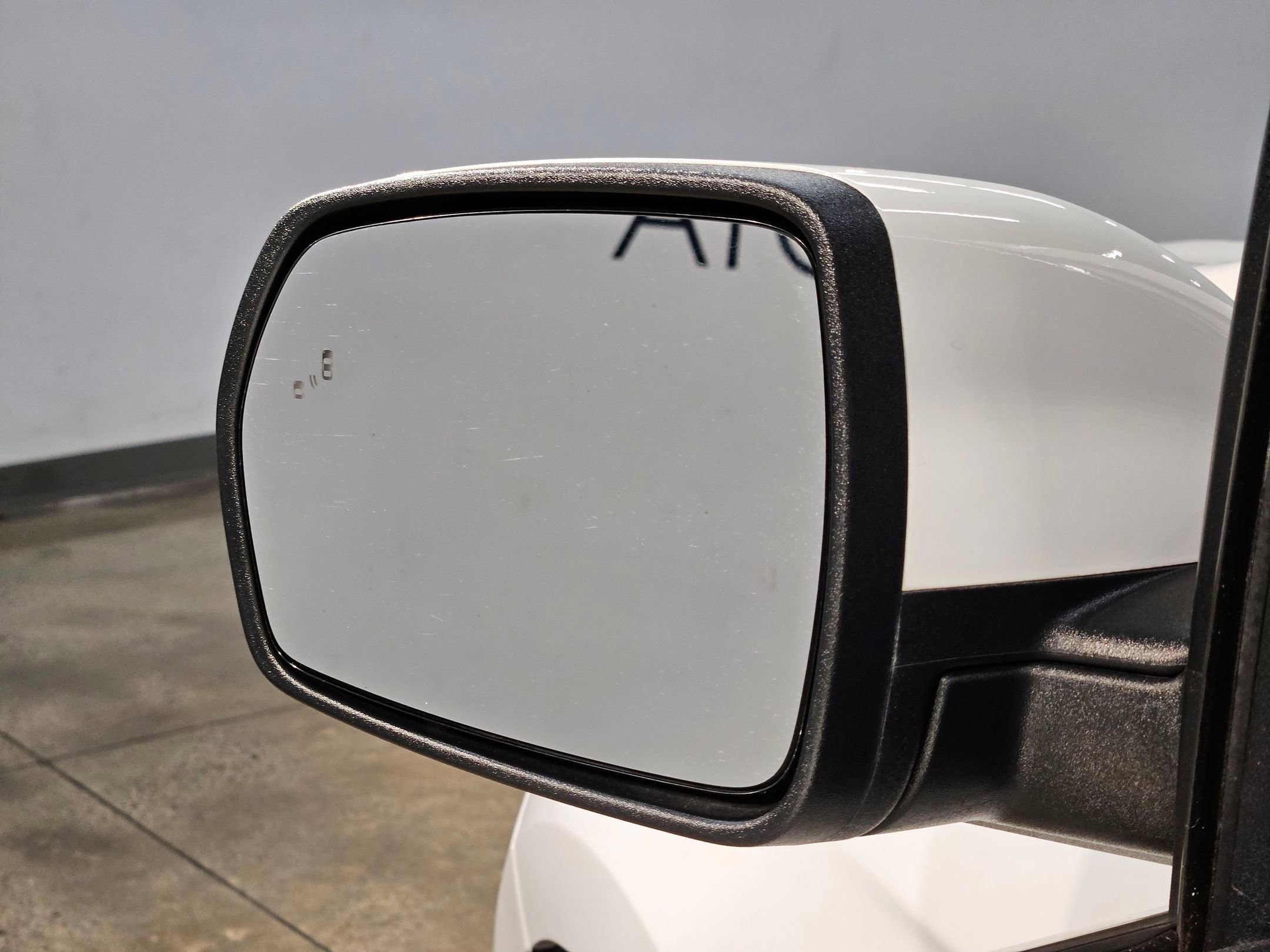 Used 2024 Ford Edge SEL image 22