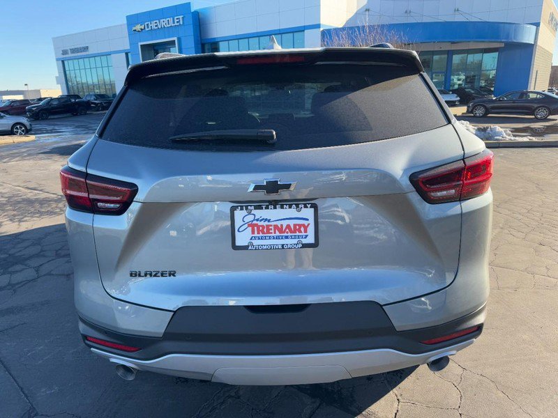 New 2025 Chevrolet Blazer LT w/ Convenience Package image 28