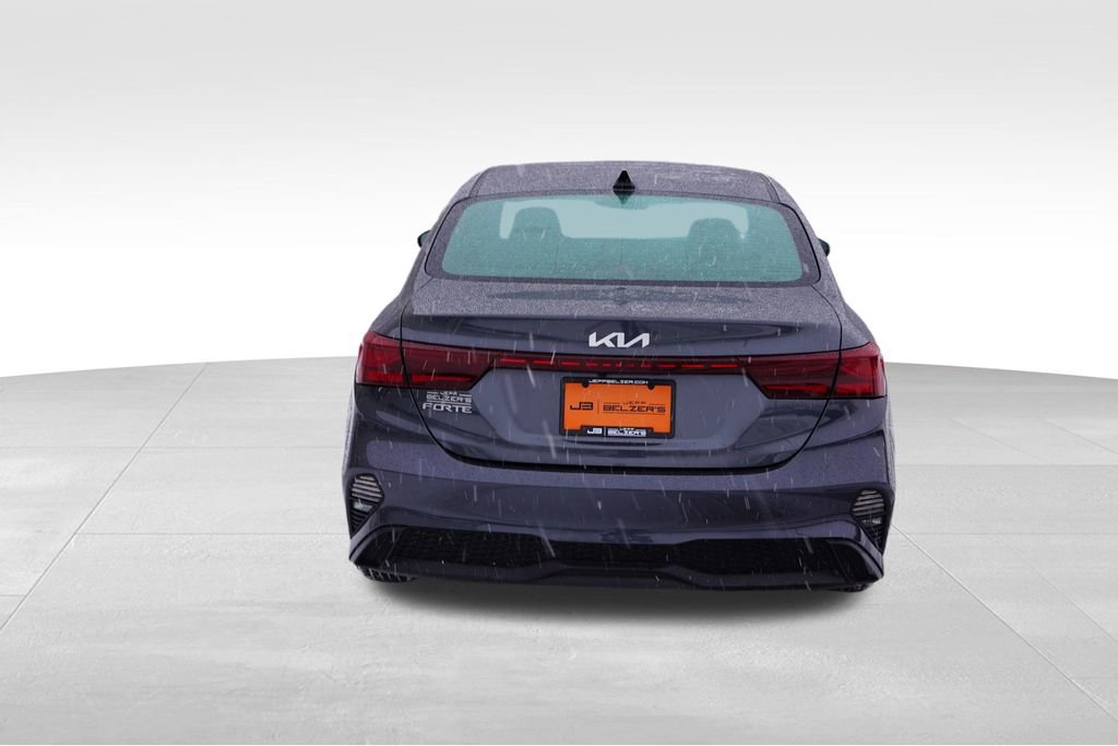 Certified 2022 Kia Forte LXS w/ LXS Technology Package image 7