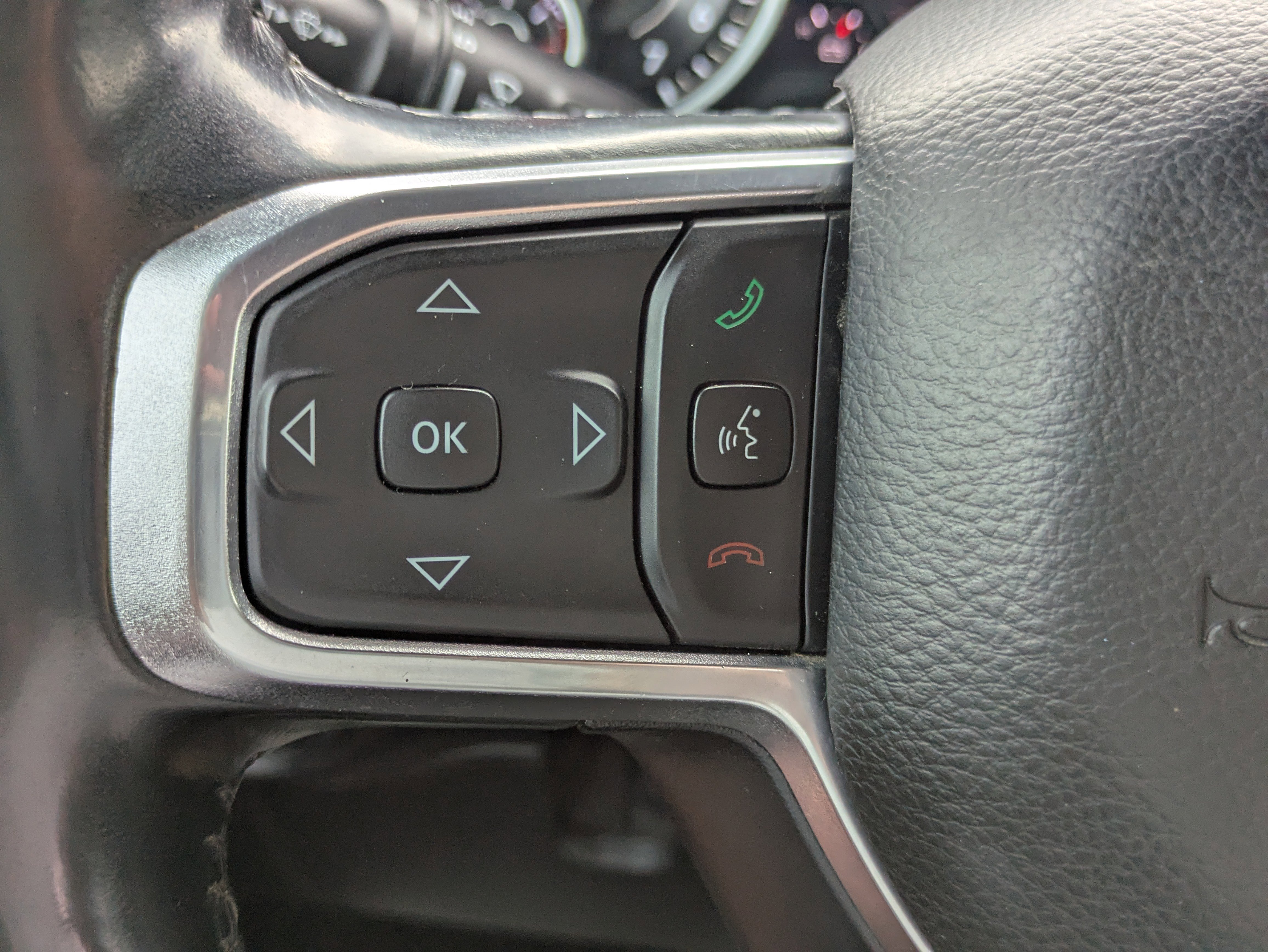 Used 2020 RAM 1500 Laramie w/ Sport Appearance Package image 18