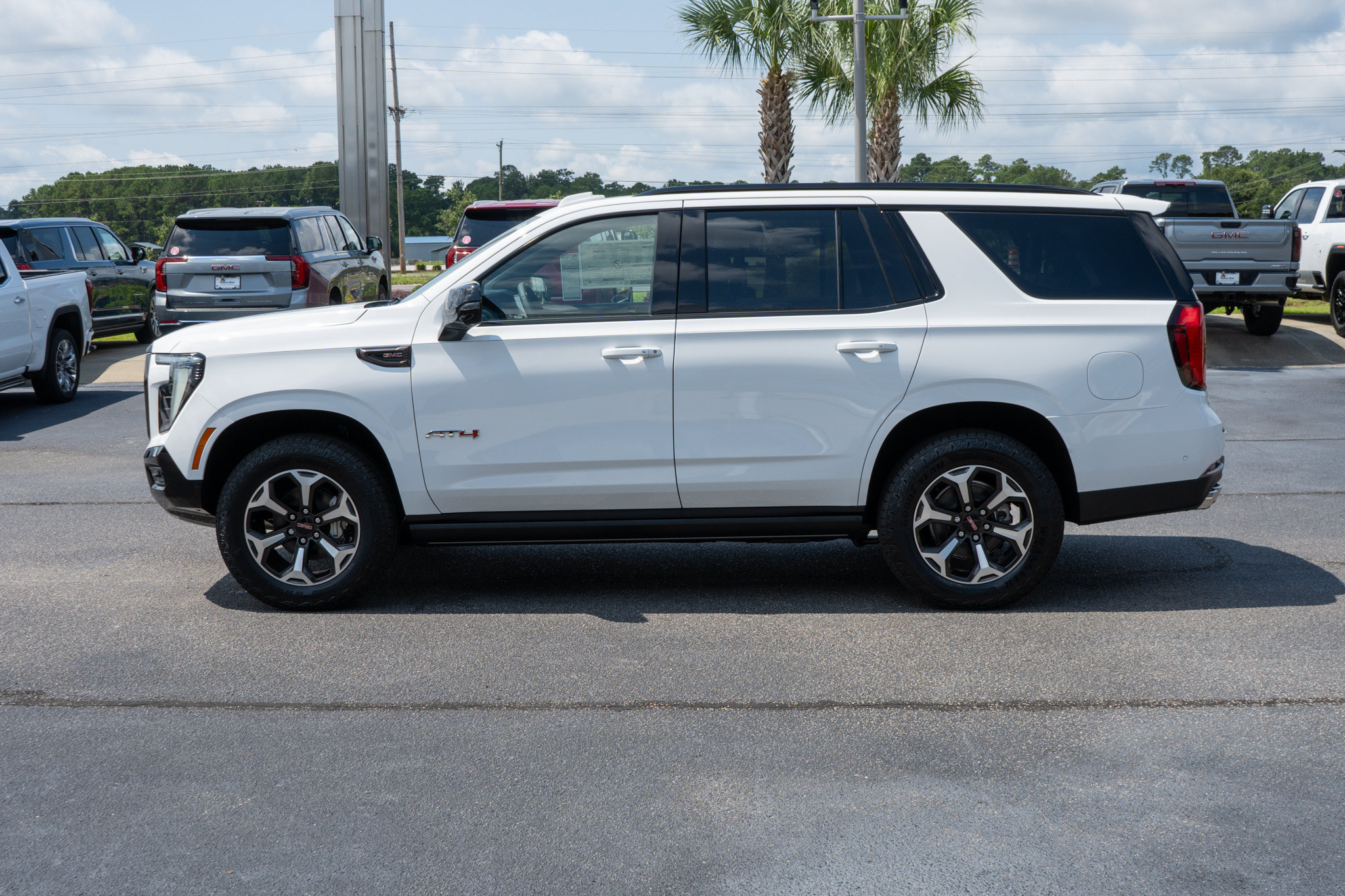 New 2026 GMC Yukon AT4 Ultimate AWD/4WD image 6